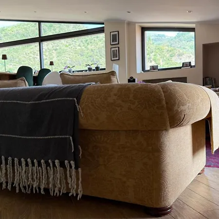Breathe The Air Of Apartment